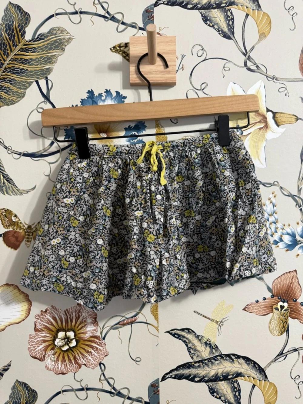 Bonpoint Floral Cute Girly Flowy Skirt Size 4